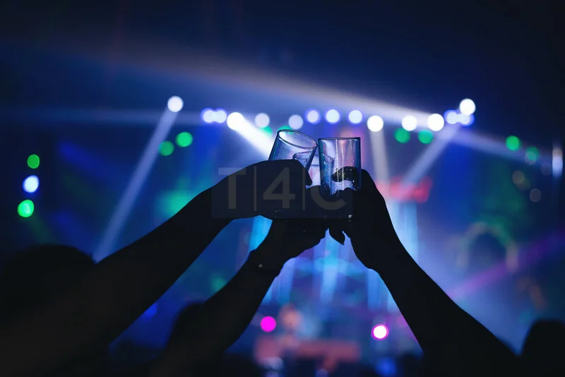  Izmir’s Nightlife: Best Bars and Clubs with Transfer Options