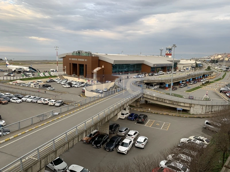 Aéroport de Trabzon sur la côte de la mer Noire: itinéraires de transfert pittoresques